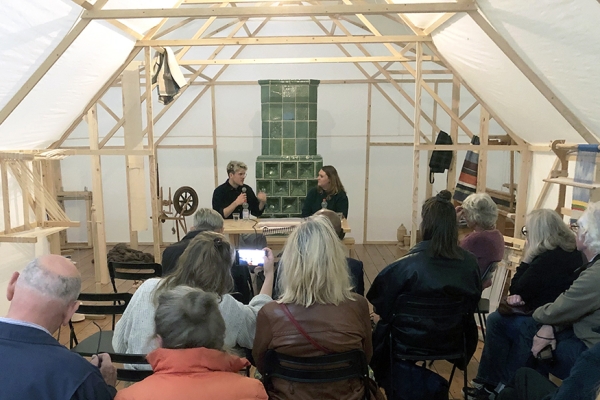 Wouter van der Laan and Linda K�ke