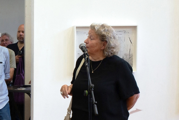 Marjo Frenk, former Councillor for Culture Tilburg and board member of PARK, speeches to René